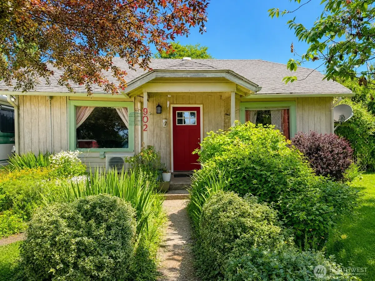 902 Harding Road, Aberdeen, WA 98520 - #1