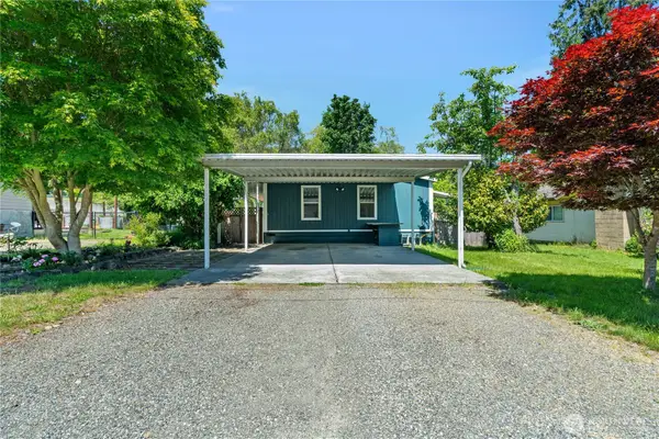 412 E Kennaston Avenue, Montesano, WA 98563