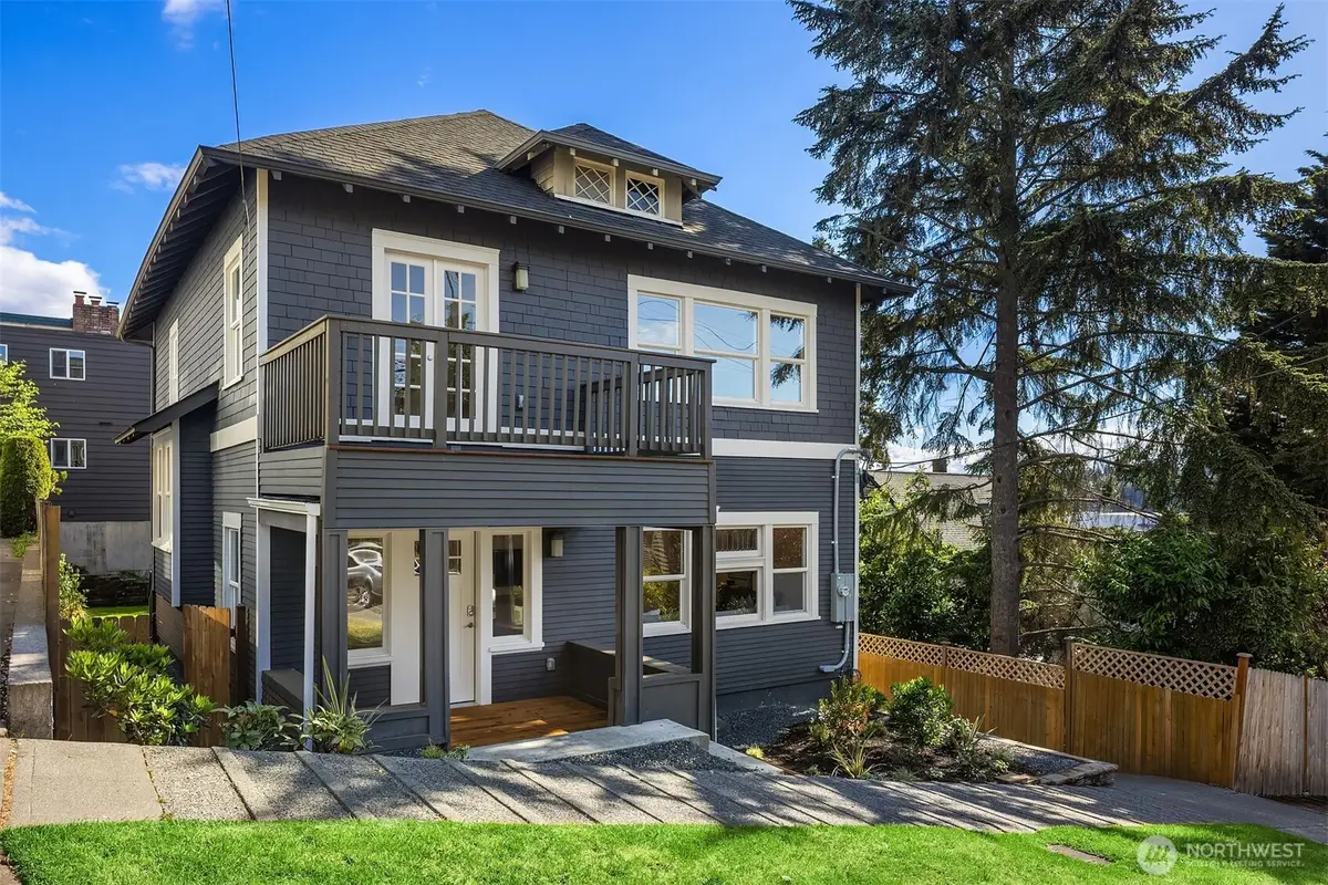 1307 W Boston Street, Seattle, WA 98119 - #1