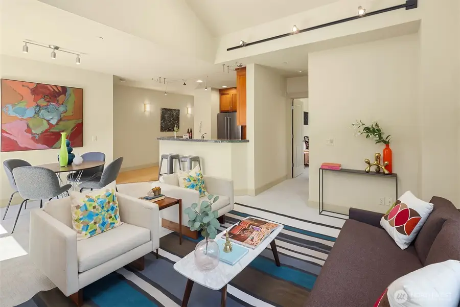 2035 Eastlake Avenue E #301, Seattle, WA 98102 - #3
