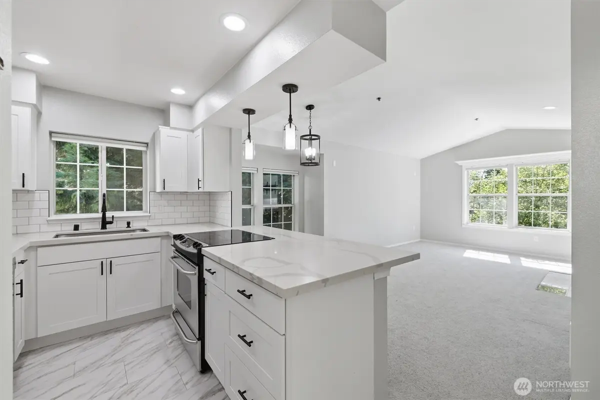 2560 118th Avenue Se #3-301, Bellevue, WA 98005 - #1