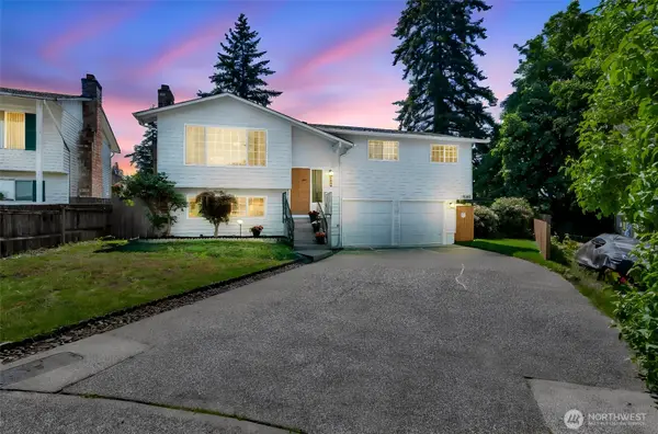 18925 49th Place W, Lynnwood, WA 98036