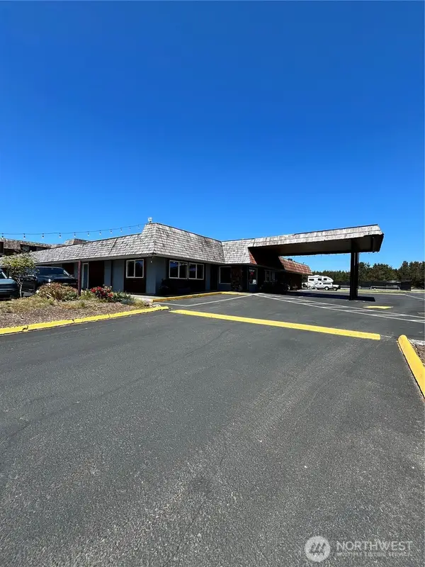 304 14th Street Nw #106, Long Beach, WA 98631