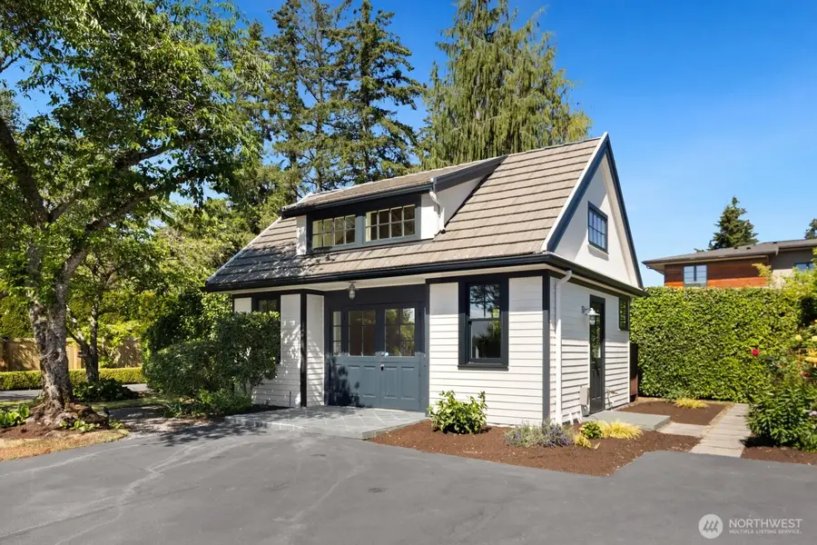 8443 NE 6th Street, Medina, WA 98039 - #3