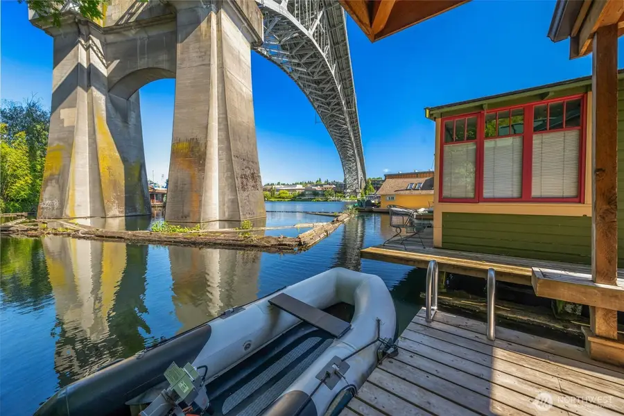 2770 Westlake Avenue N #3, Seattle, WA 98109 - #2