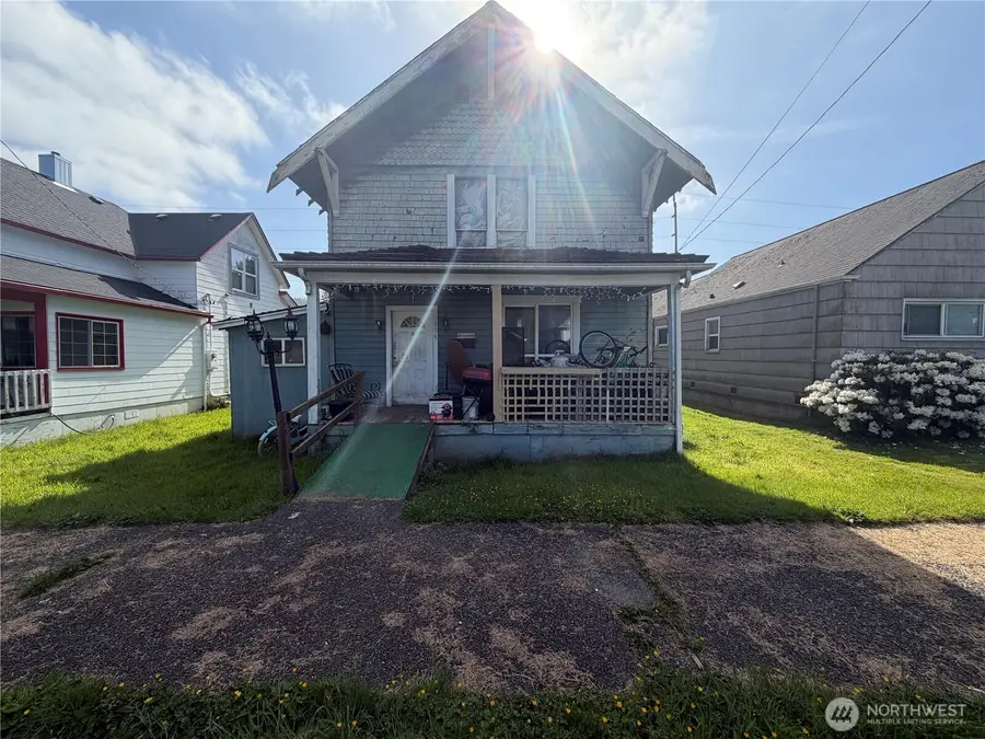 804 Monroe Street, Hoquiam, WA 98550 - #2