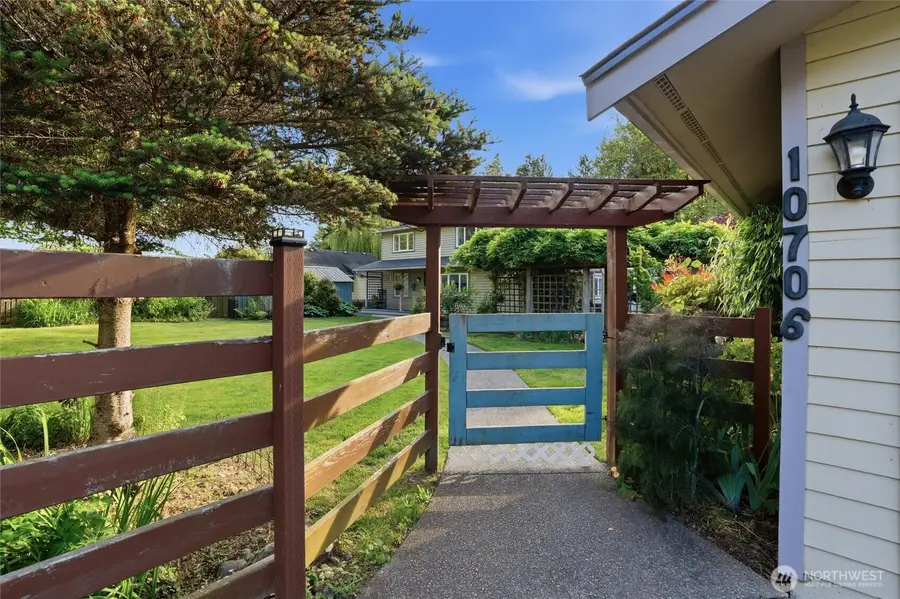 10706 Crescent Valley Drive Nw, Gig Harbor, WA 98335 - #3