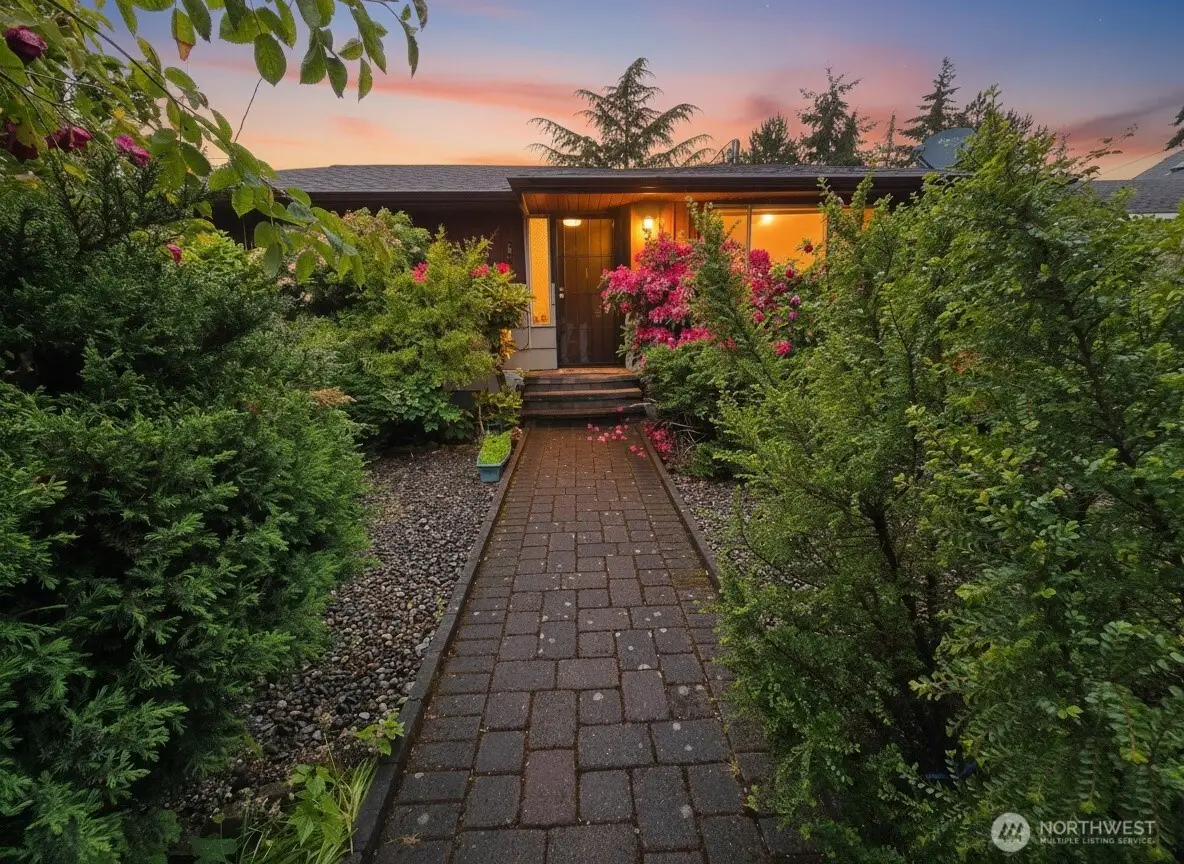 9651 21st Avenue Sw, Seattle, WA 98106 - #1