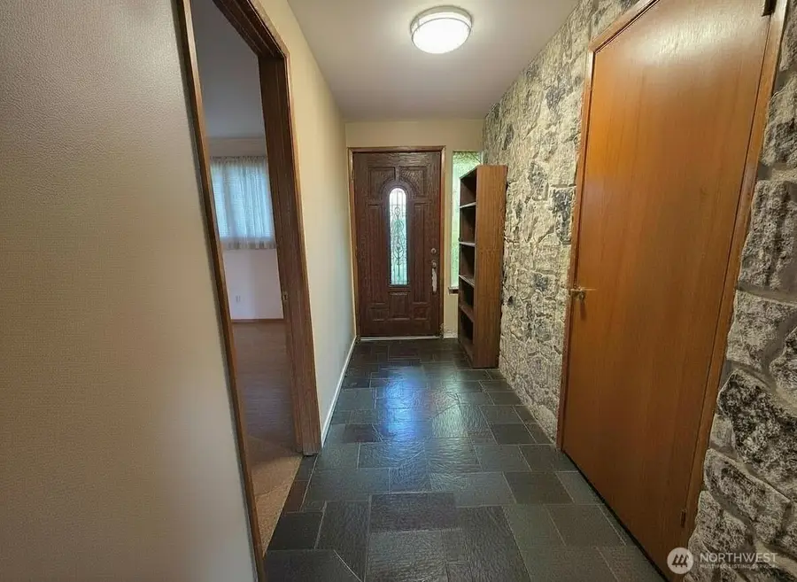 9651 21st Avenue Sw, Seattle, WA 98106 - #2