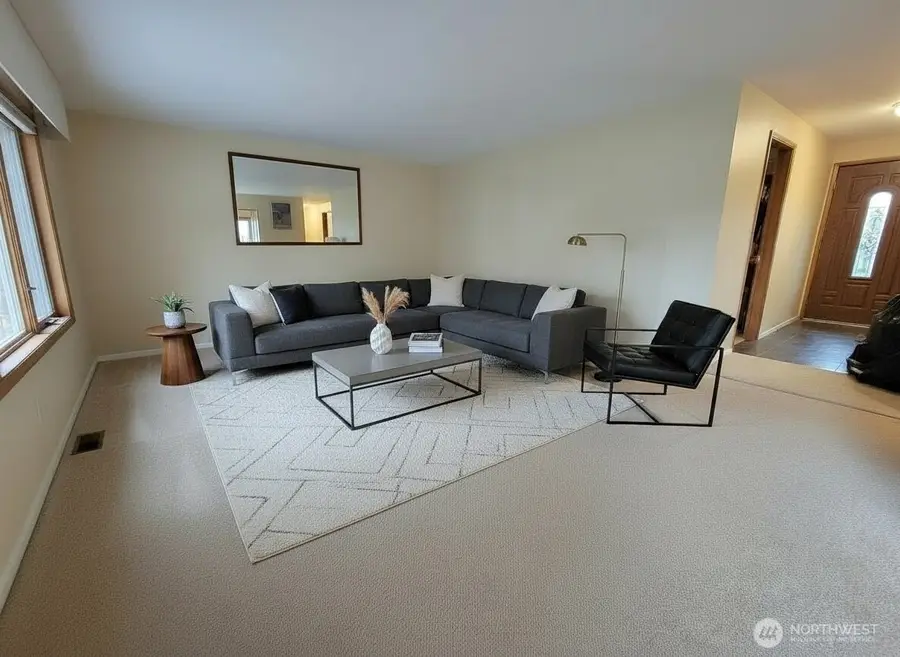 9651 21st Avenue Sw, Seattle, WA 98106 - #3