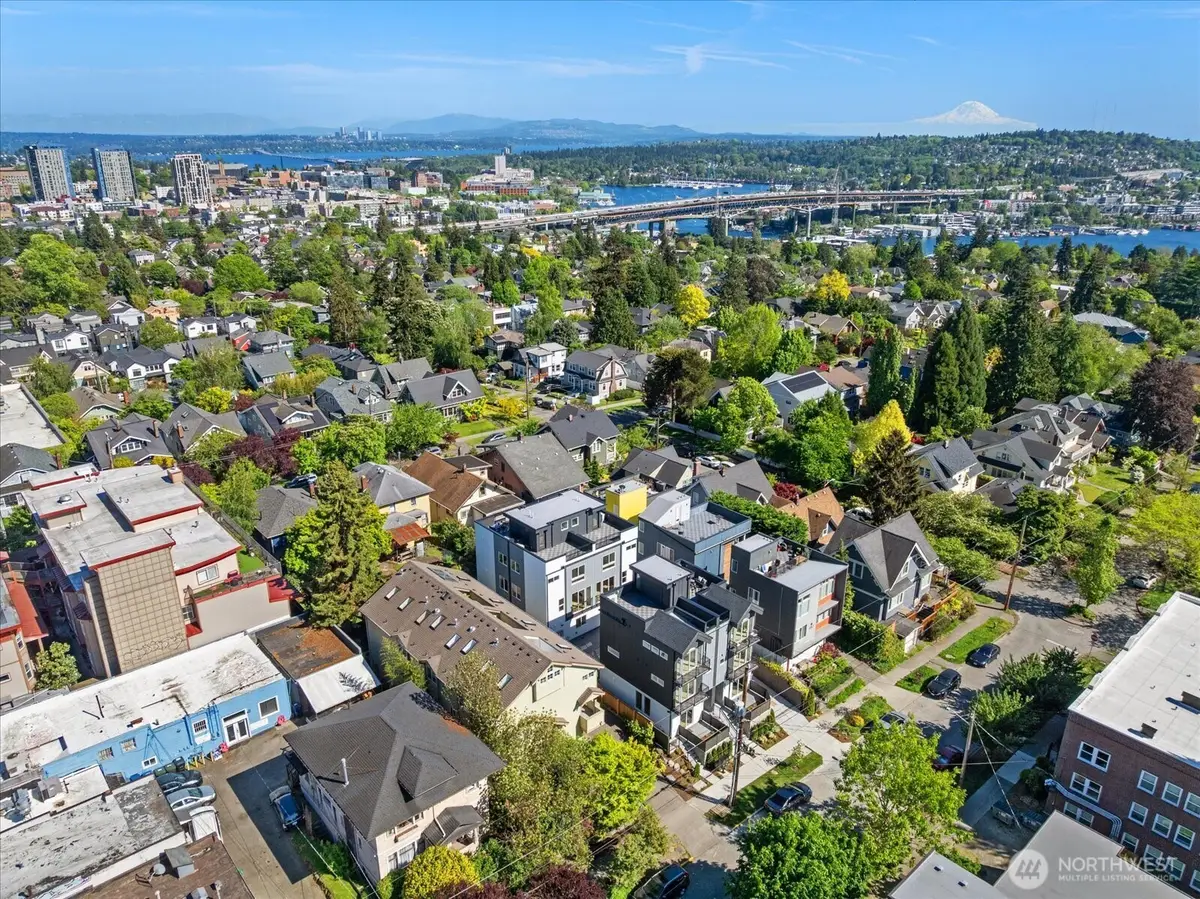 4414 Corliss Avenue N #B, Seattle, WA 98103 - #1