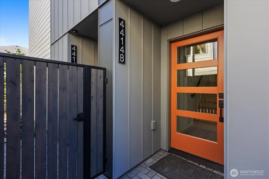 4414 Corliss Avenue N #B, Seattle, WA 98103 - #2