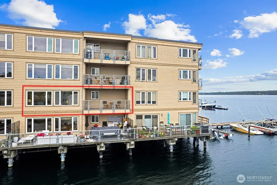 334 Lakeside Avenue S #207, Seattle, WA 98144 - #3