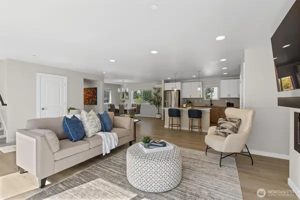 8025 177th Place Ne #C101, Kenmore, WA 98028