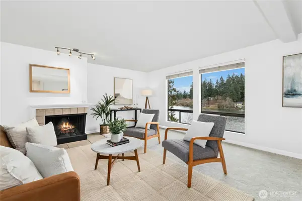 19524 Echo Lake Place N #A401, Shoreline, WA 98133
