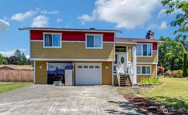 14915 16th Avenue Ct E, Tacoma, WA 98445