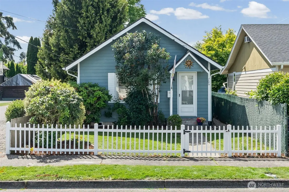 706 3rd Street Sw, Puyallup, WA 98371 - #1