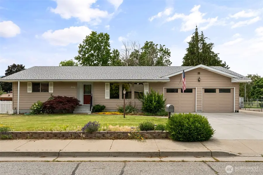 60 N Green Place, East Wenatchee, WA 98802 - #2