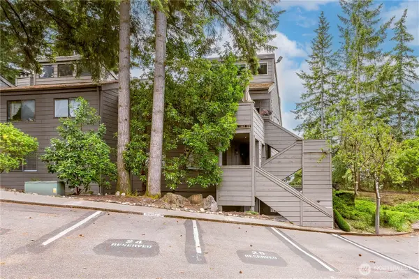 12517 NE 23rd Place #A2, Bellevue, WA 98005