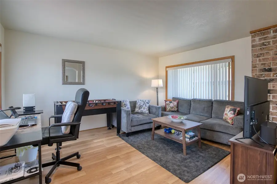 616 E Simpson Avenue, Montesano, WA 98563 - #3