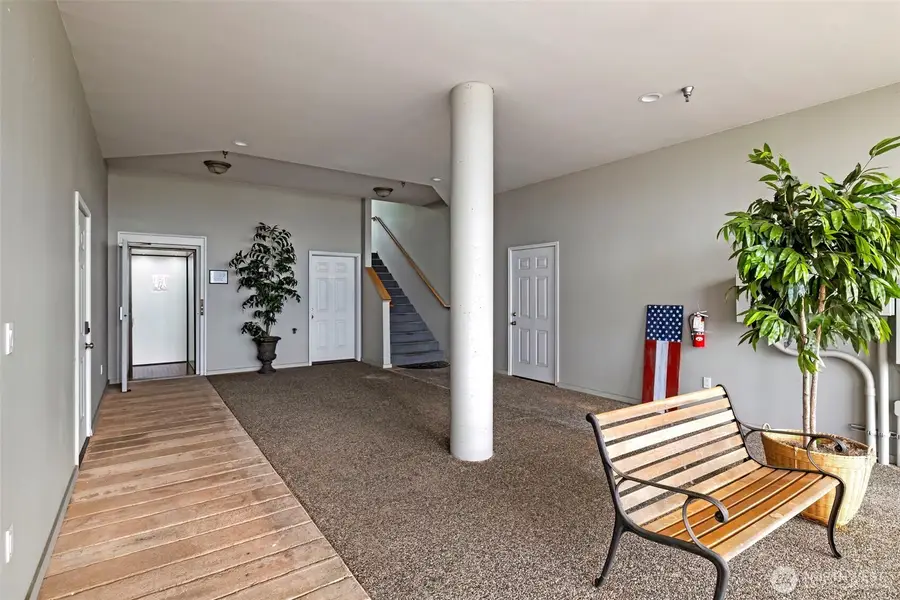 219 Tracy Avenue N #202, Port Orchard, WA 98366 - #3