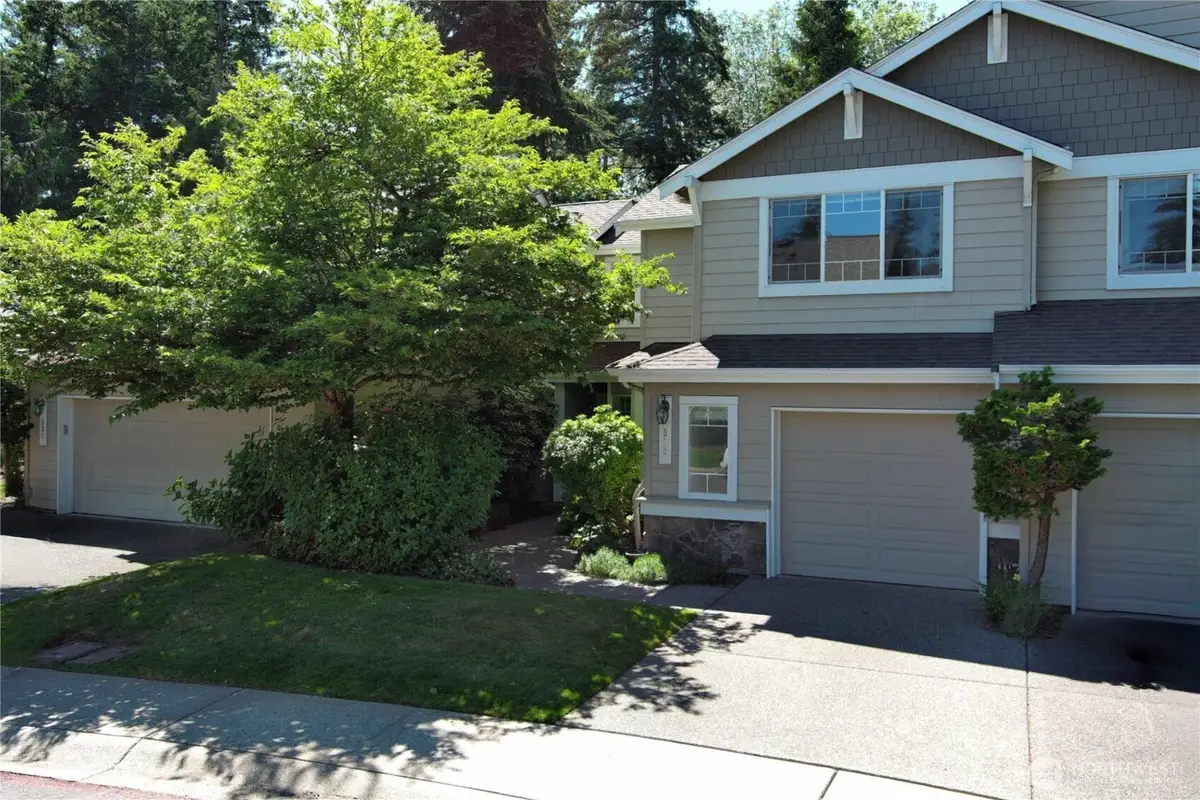 575 Elma Avenue Ne, Renton, WA 98059 - #1