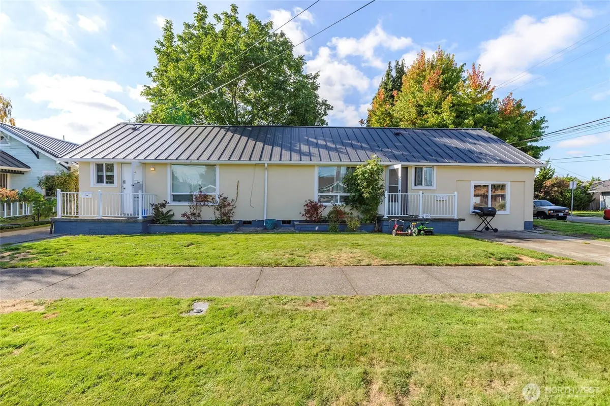 102 9th Street Sw, Puyallup, WA 98371 - #1
