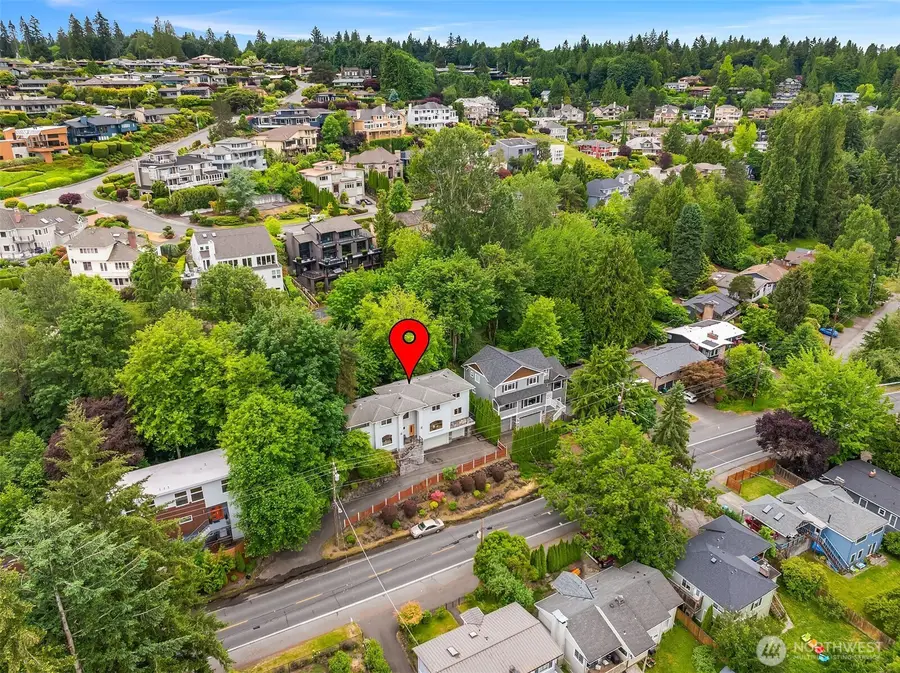 9021 Sand Point Way Ne, Seattle, WA 98115 - #2