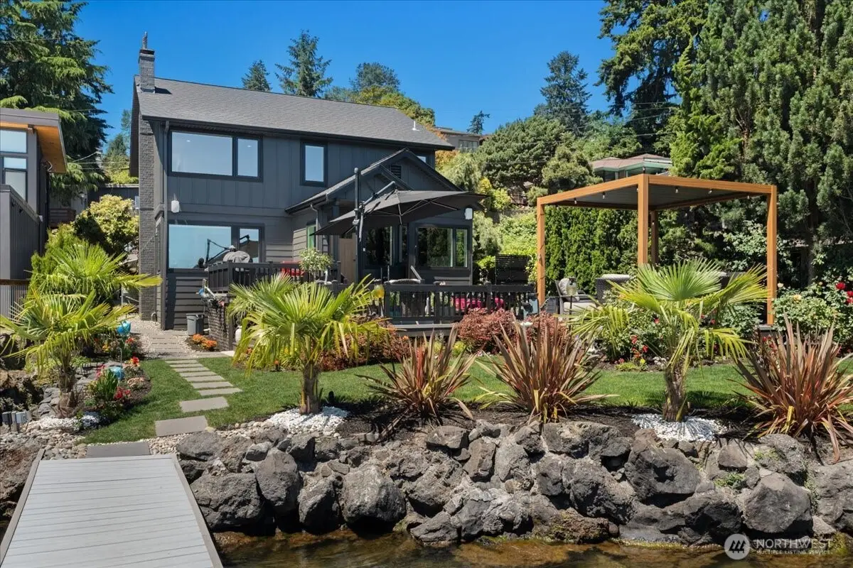 15038 Beach Drive Ne, Lake Forest Park, WA 98155 - #1