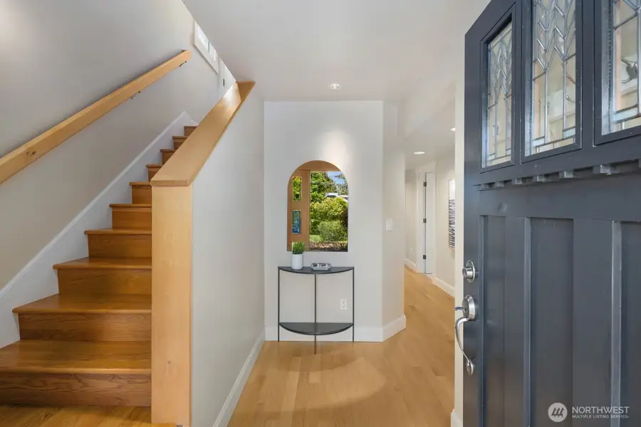 2711 4th Avenue W, Seattle, WA 98119 - #2