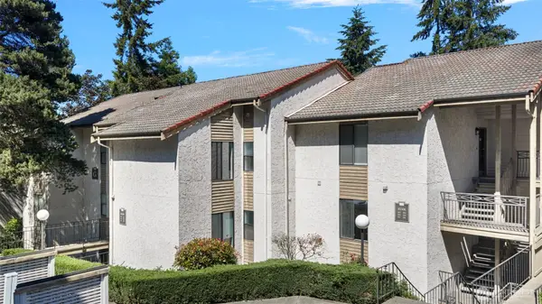 10508 NE 32nd Place #G102, Bellevue, WA 98004