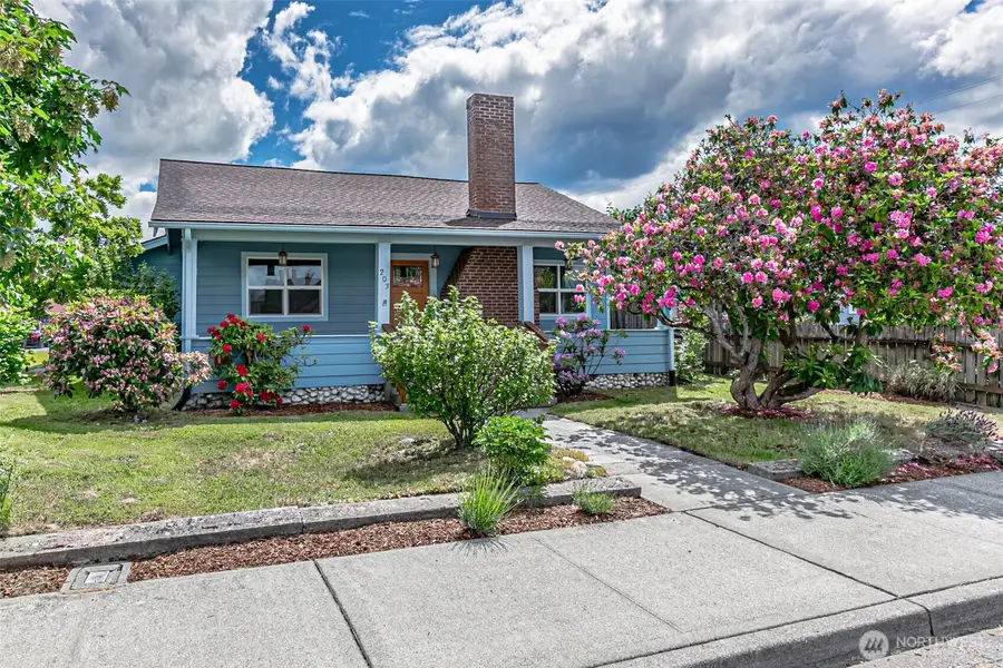 203 Orchard Avenue N, Eatonville, WA 98328 - #2