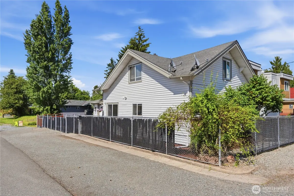 11546 85th Avenue S, Seattle, WA 98178 - #1