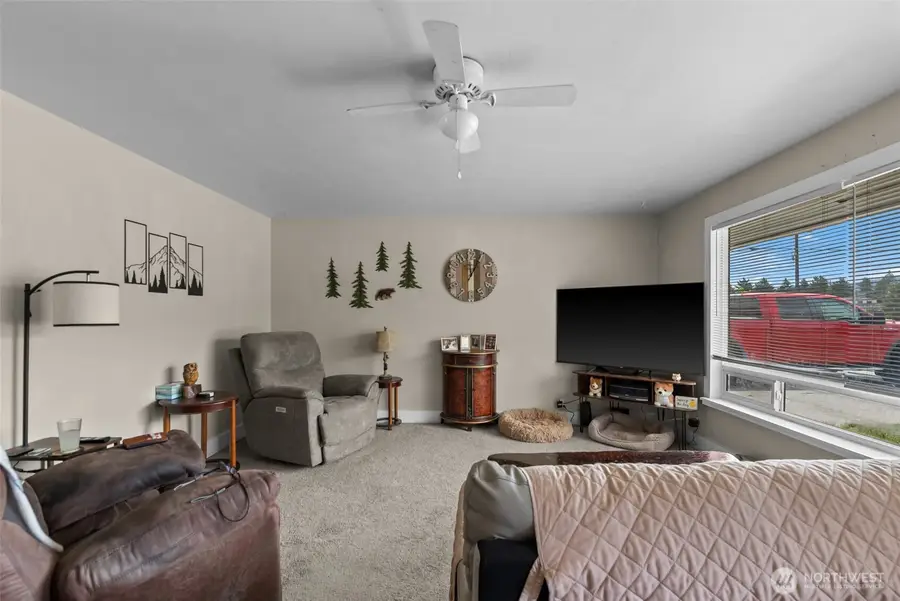 199 1 Street Se, East Wenatchee, WA 98802 - #2