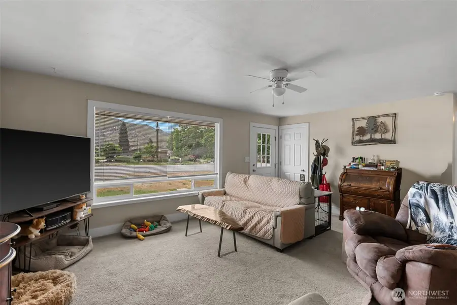 199 1 Street Se, East Wenatchee, WA 98802 - #3