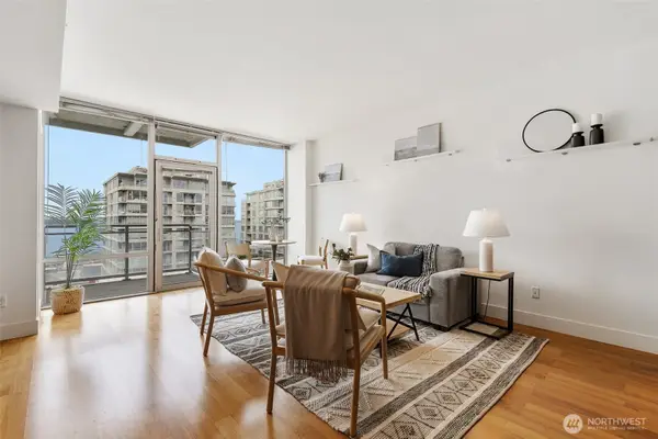 2911 2nd Avenue #811, Seattle, WA 98121