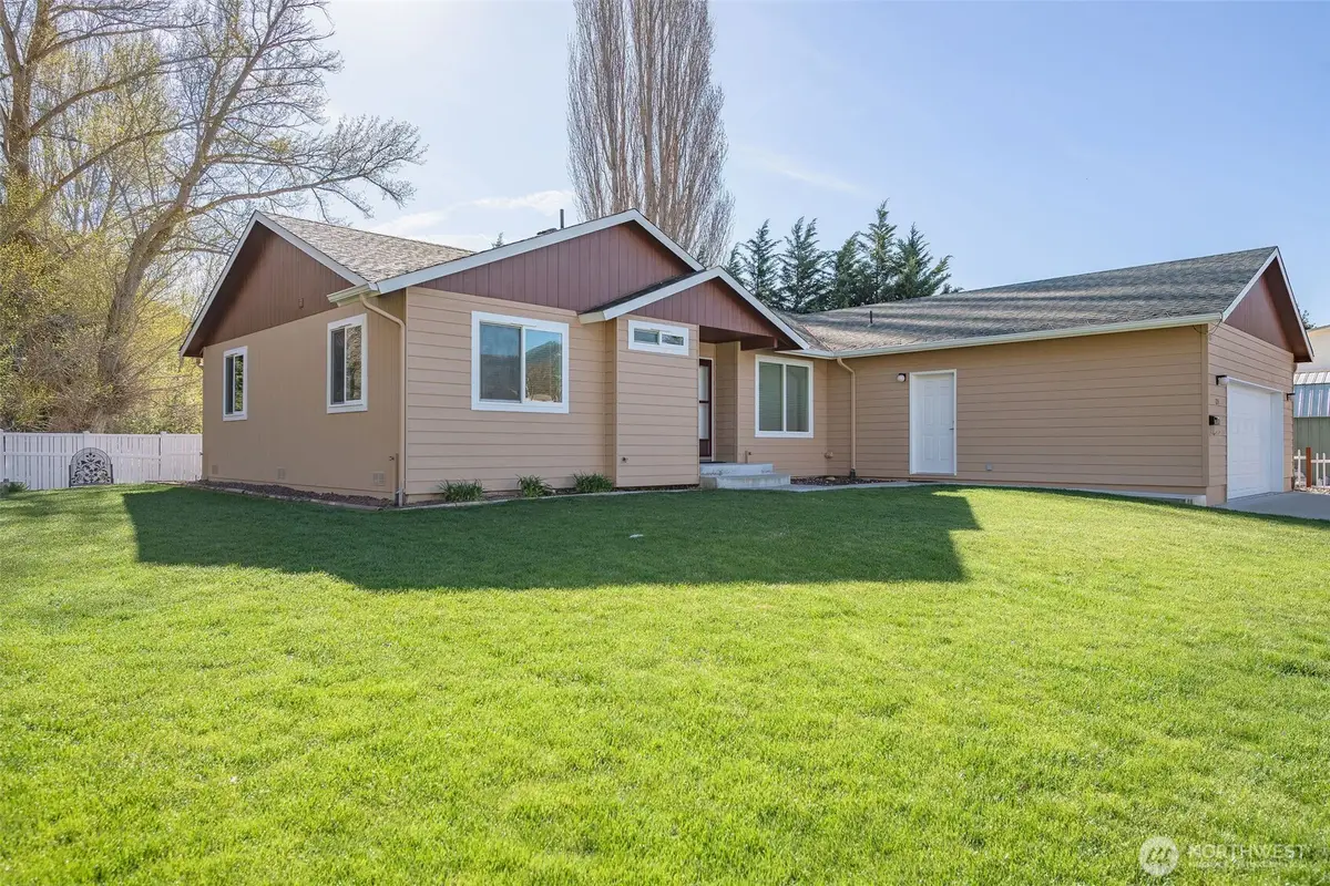 224 Vine Street, Cashmere, WA 98815 - #1