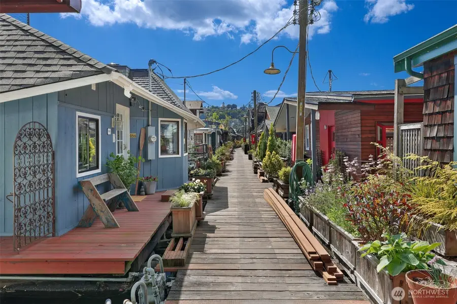 2019 Fairview Avenue E #B, Seattle, WA 98102 - #3