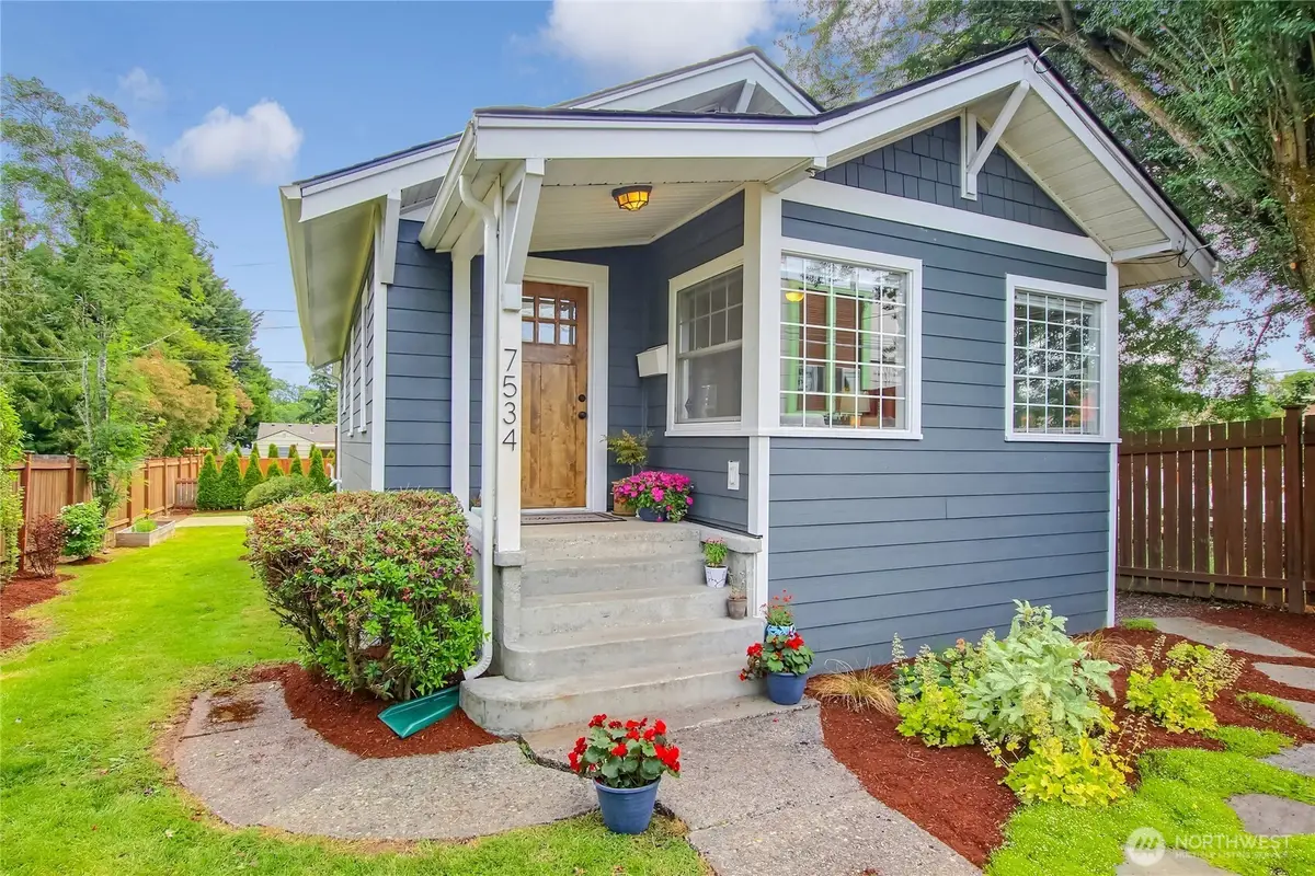 7534 12th Avenue Sw, Seattle, WA 98106 - #1