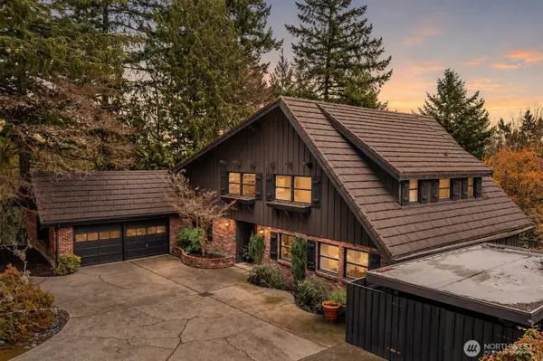 16521 NE 1st Place, Bellevue, WA 98008