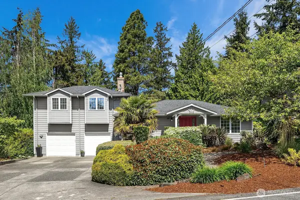 216 SW 192nd Street, Normandy Park, WA 98166