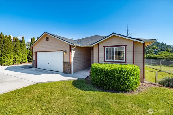 1803 S 30th Street, Mount Vernon, WA 98274