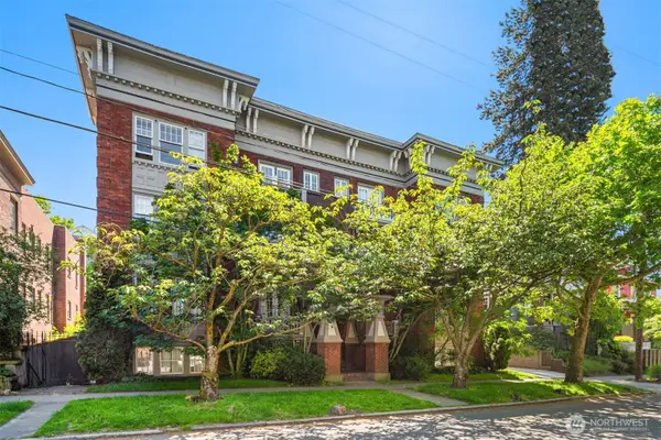 214 13th Avenue E, Seattle, WA 98102