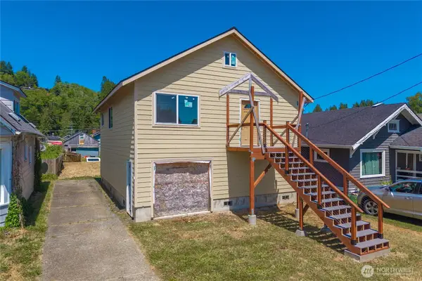 223 Karr Avenue, Hoquiam, WA 98550