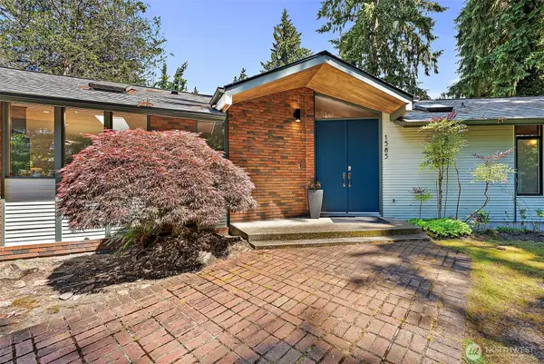 1585 Weathervane Drive, Tacoma, WA 98466