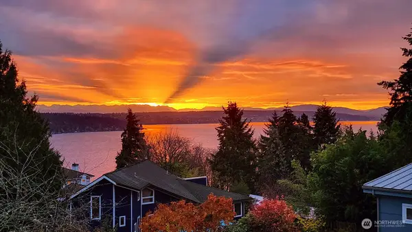 11524 Durland Avenue Ne, Seattle, WA 98125