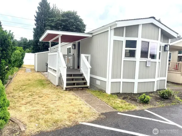 210 37th St Se #35, Auburn, WA 98002