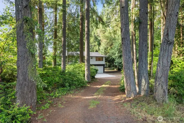 8785 SE Sedgwick Road, Port Orchard, WA 98366