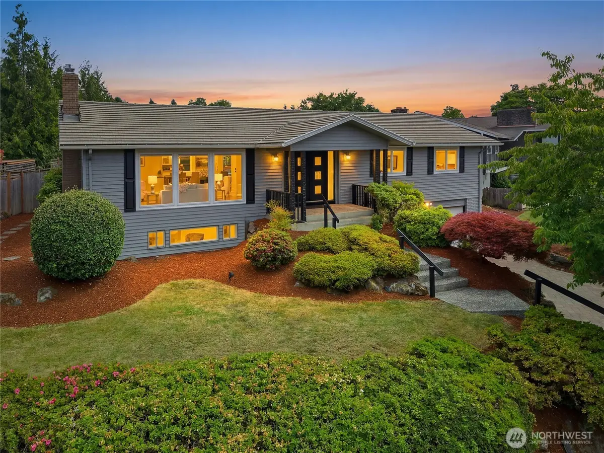 1310 121st Avenue Se, Bellevue, WA 98005 - #1