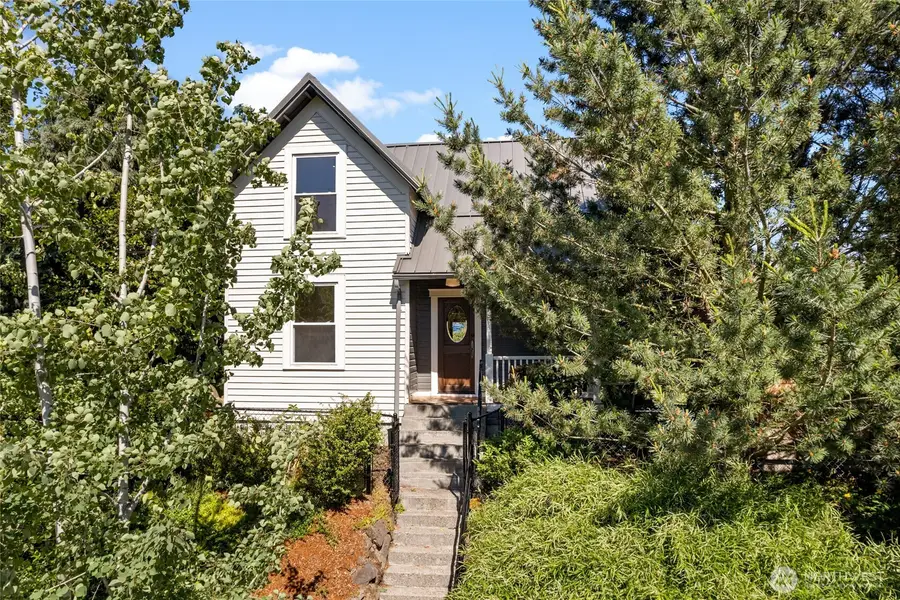 4048 37th Avenue S, Seattle, WA 98118 - #2